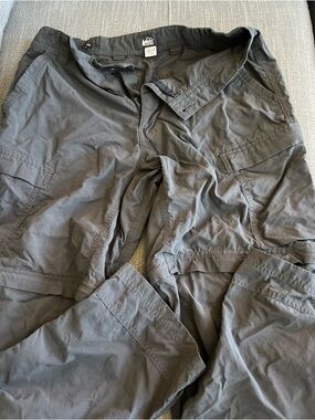 REI Men’s Cargo Hiking Pants - Charcoal